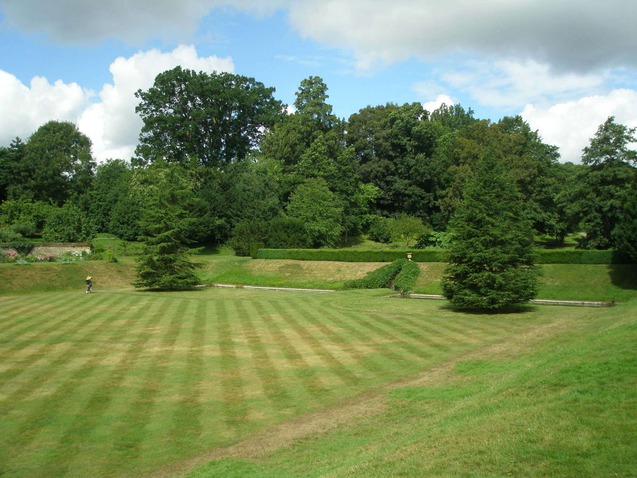 Sunken Lawn, opposite North Front of House