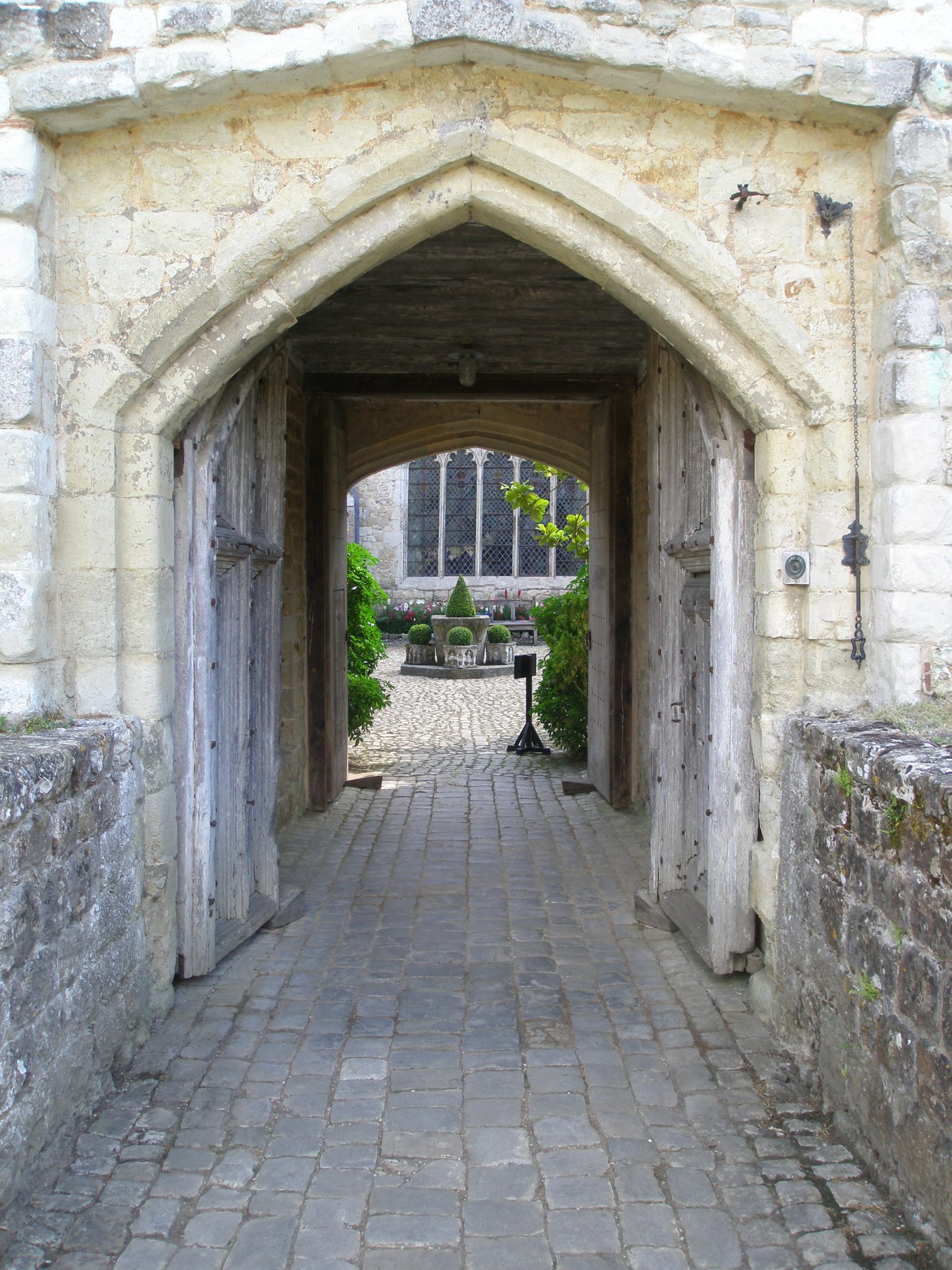 Entry tunnel to the Courtyard, from the Gatehouse Tower Bridge