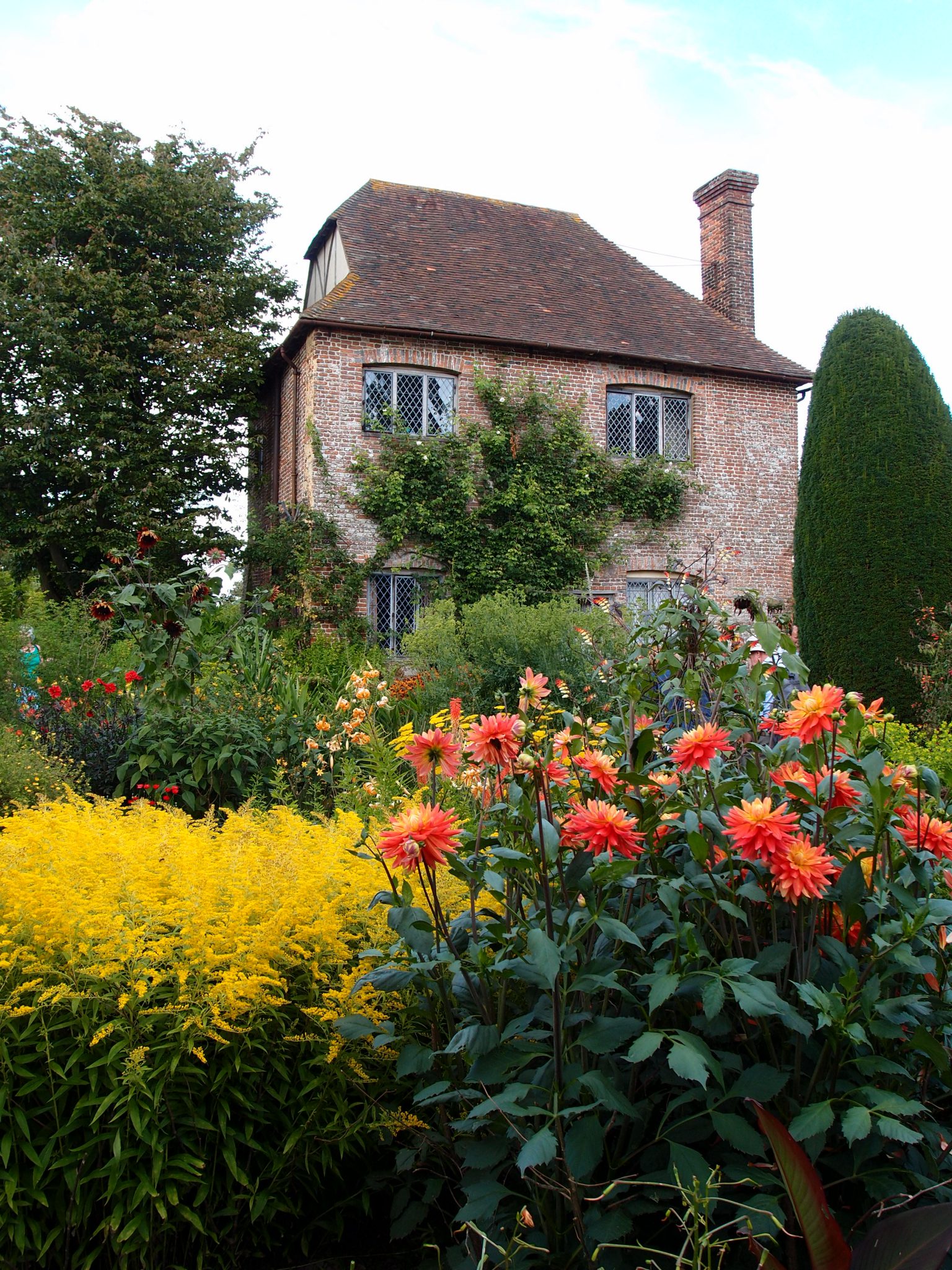 We're in the Cottage Garden. The South Cottage is a fragment of the Elizabeth complex of buildings.