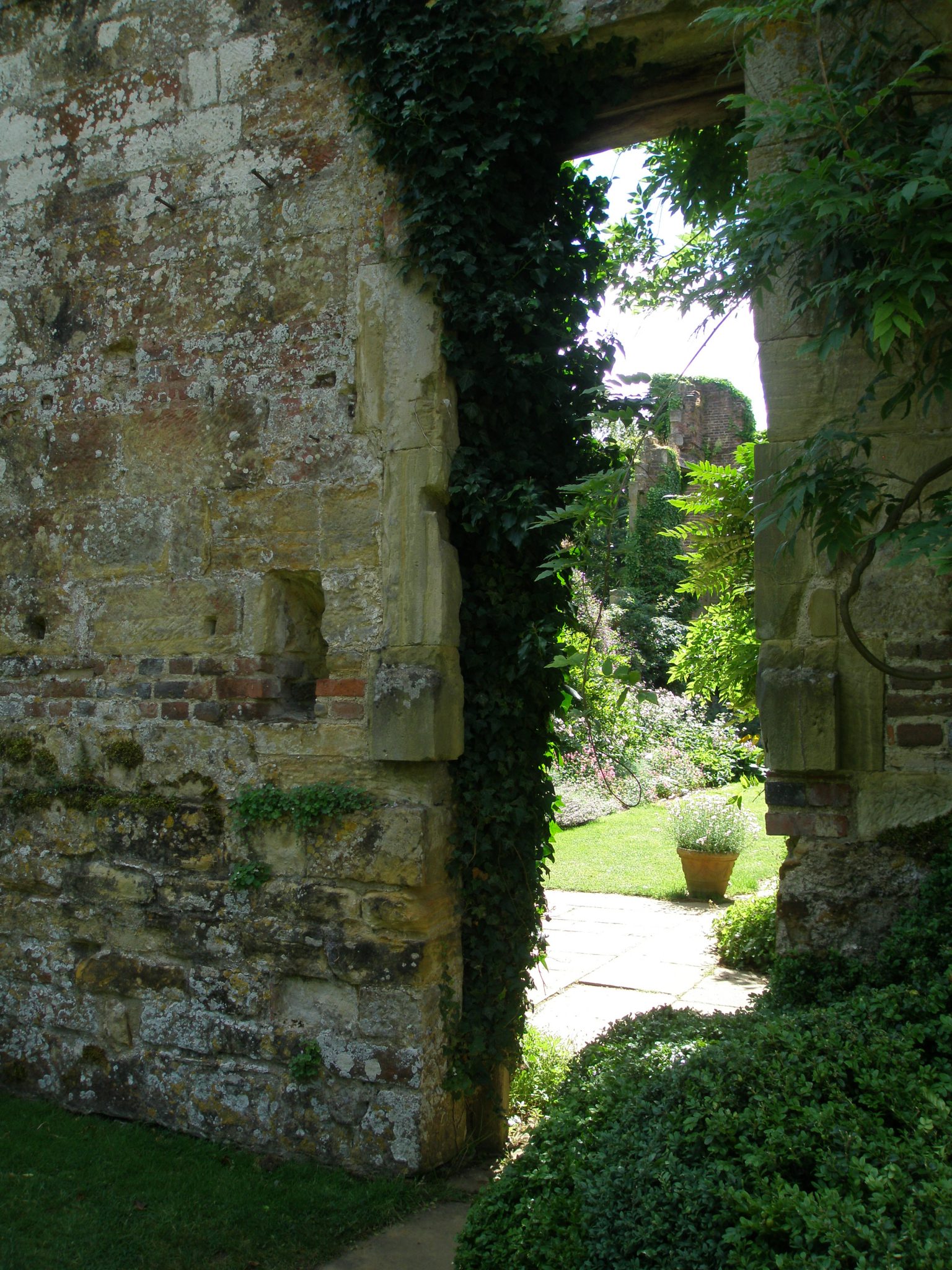 A peek into the small garden that's contained inside the walls of the dismantled, 17th century wing of the Old Castle
