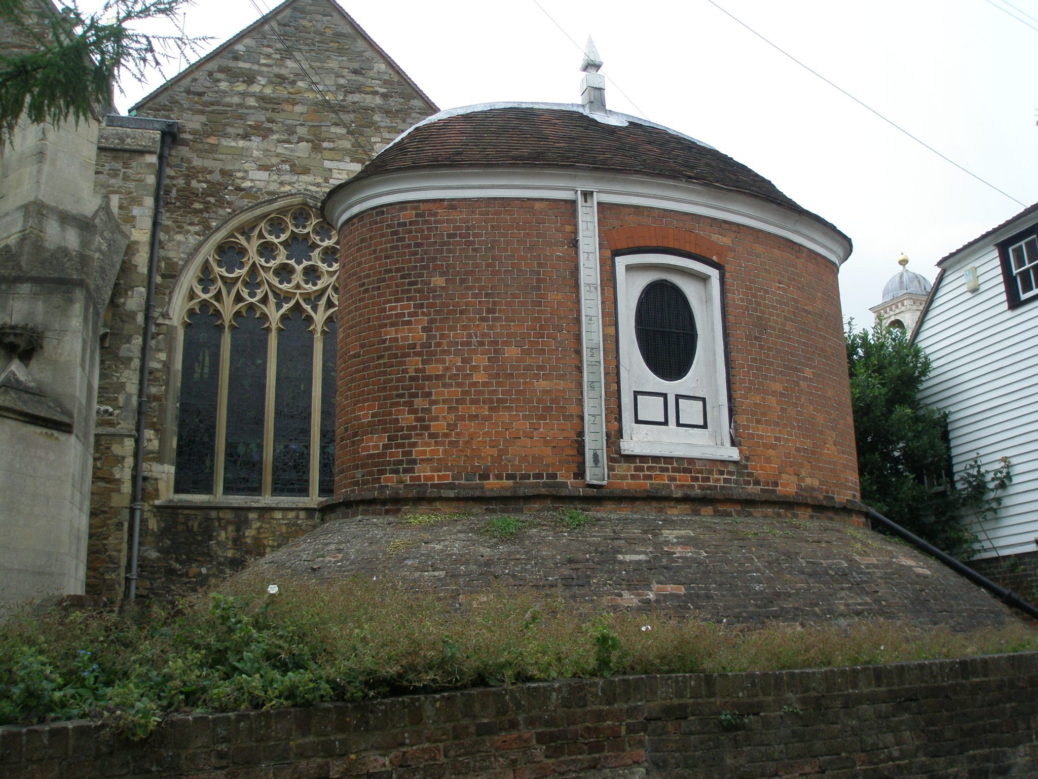 Adjacent to the Church of St.Mary the Virgin is the Water House (or Cistern), which was constructed in 1735.