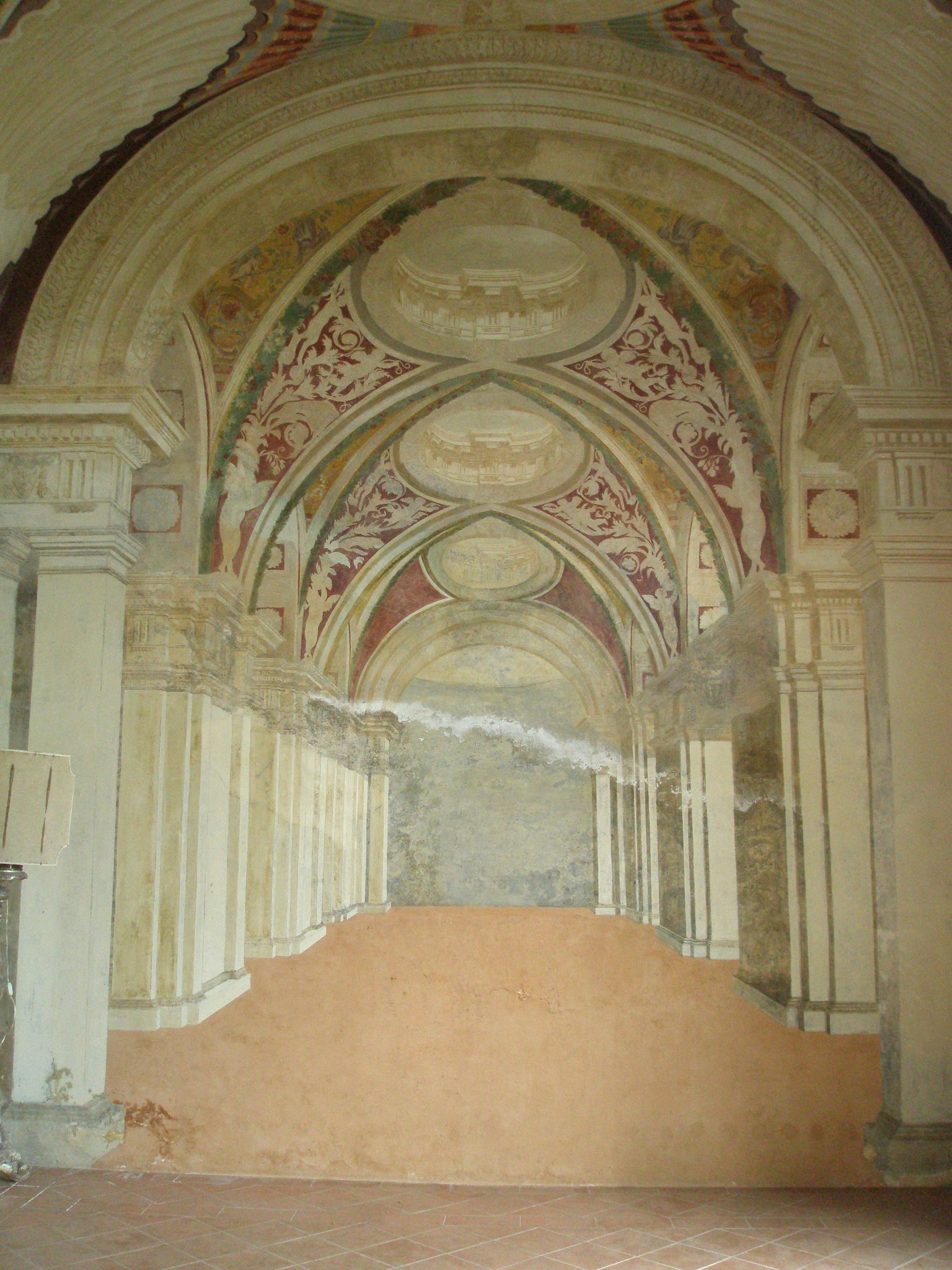 Palazzina Montalto Loggia--wall detail