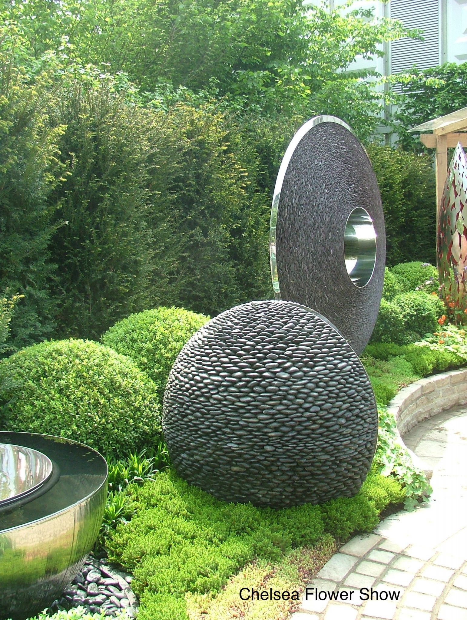 At the Chelsea Flower Show. Photo by Anne Guy.